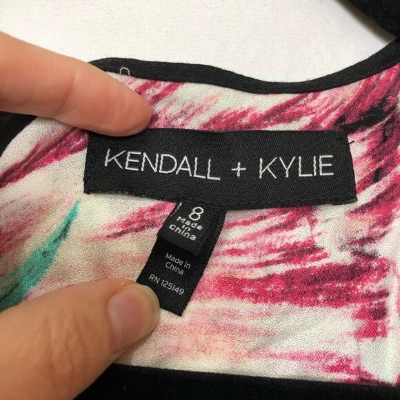 Kendall & Kylie Black Floral Romper Womens 8 Long Sleeve Boho Classy Shorts - Picture 3 of 7